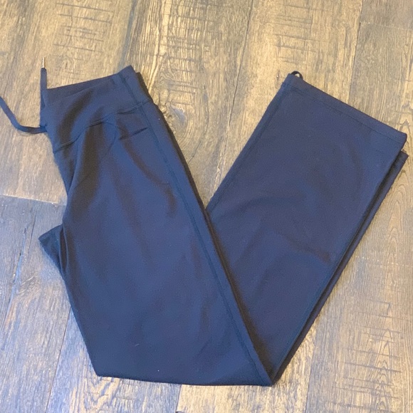 Lululemon straight leg pants - Picture 1 of 6
